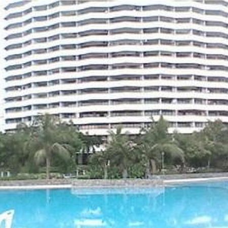 Room At Sunshine Beach Condo Pattaya Bagian luar foto